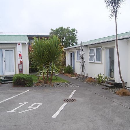Ohakune Central Backpackers & Cabins ภายนอก รูปภาพ
