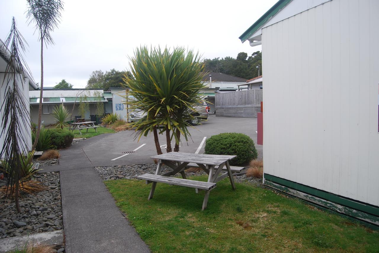 Ohakune Central Backpackers & Cabins ภายนอก รูปภาพ