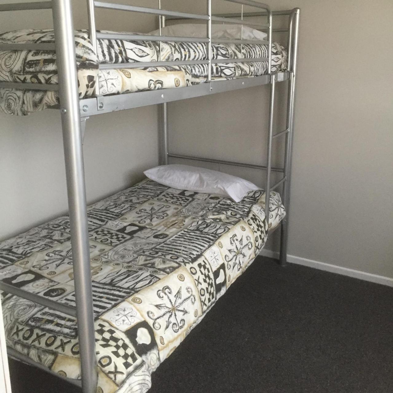 Ohakune Central Backpackers & Cabins ภายนอก รูปภาพ